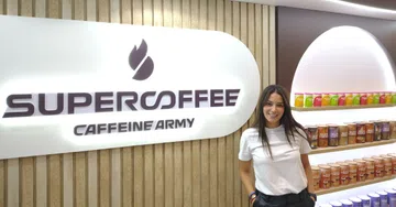 Caffeine Army expande vendas de suplementos em farmácias por todo o Brasil