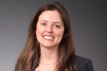 EMS aposta em nova estratégia e nomeia Juliana Papine para gerência de marketing de genéricos