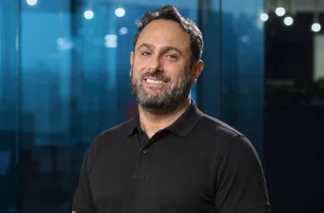 Salux Technology nomeia novo diretor comercial Rodrigo Romero para fortalecer presença no mercado