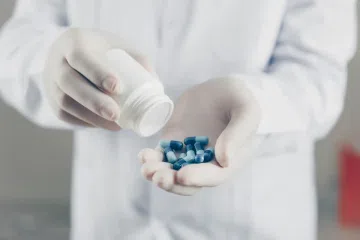 Indústria farmacêutica nacional domina mercado brasileiro e supera 80% em 2026
