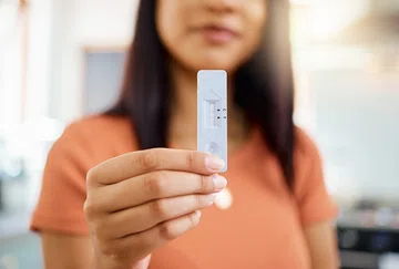 Brasil atinge 209 milhões de testes rápidos para hepatites B e C na APS desde 2013