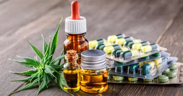 Mercado de cannabis medicinal atrai varejo farmacêutico com projeção de R$ 1,1 bilhão em 2026